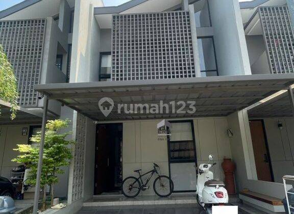 Rumah di Cluster O2 Grand Wisata Bekasi, Bekasi 1