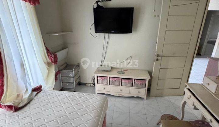 Rumah Kontrakan Bagus Semi Furnished di Manyar Jaya, Surabaya 1