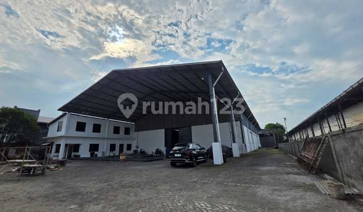 Warehouse in Kalianak Ready to Use Near Tandes and Margomulyo Highways Warehouse in Kalianak Ready to Use Near Tandes and Margomulyo Highways