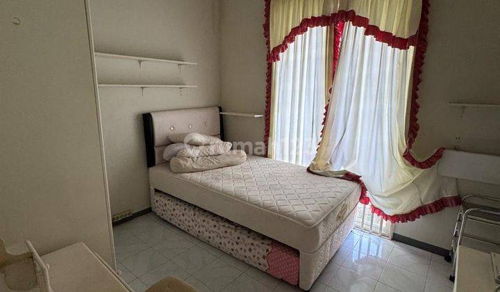 Rumah Kontrakan Bagus Semi Furnished di Manyar Jaya, Surabaya 2