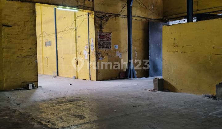 Warehouse in Rungkut, Surabaya, Ready to Use, Near Sier and Toll Road. Warehouse in Rungkut, Surabaya, Ready to Use, Near Sier and Toll Road.