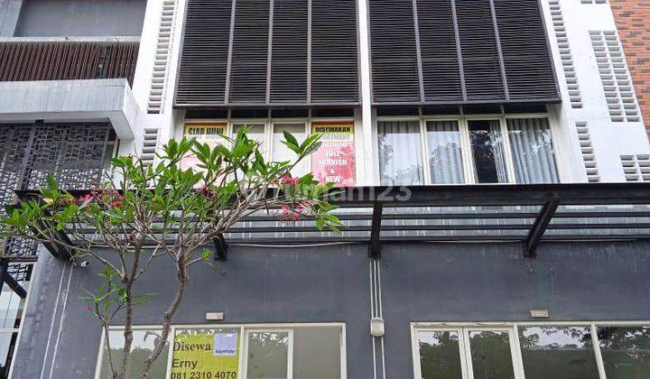 Ruko di Royal City Loft Surabaya Barat, Kawasan Elite, Siap Pakai 1