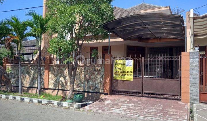 Rumah di Prapen Indah Surabaya Selatan, 2 Lantai, Semi Furnished, Hadap Utara, Siap Huni 1