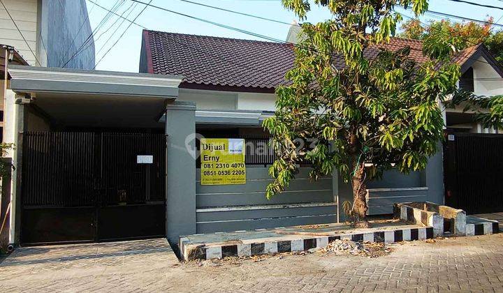 Rumah di Kutisari Indah Utara Surabaya Selatan, Bagus + Terawat, Row Jalan Lebar 1