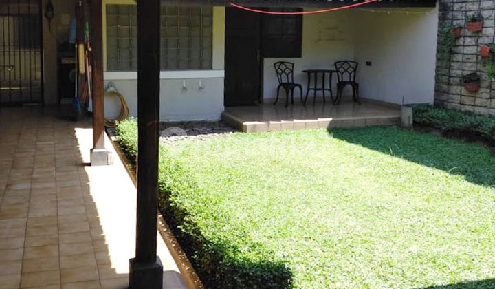 Rumah di Karang Asem Surabaya Timur, 2 Lantai, Minimalis, Siap Huni 2