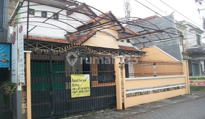 House in South Kutisari, Zero Street, suitable for residence / business !!!