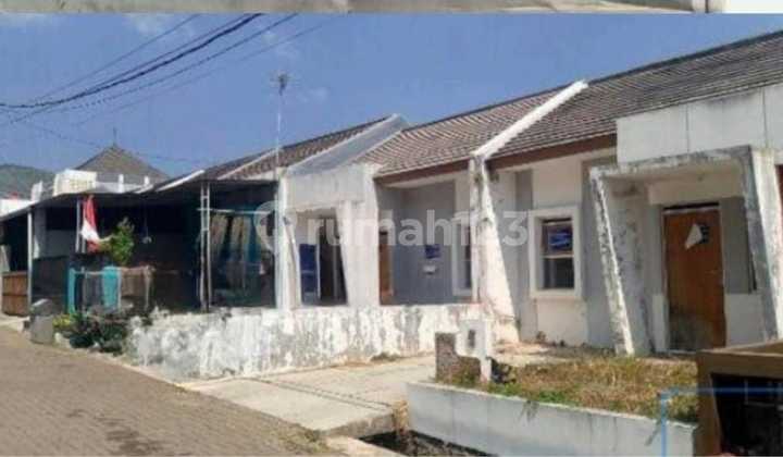 Rumah Bagus Unfurnished HGB di Komplek Bumi Panenjoan, Cicalengka 2