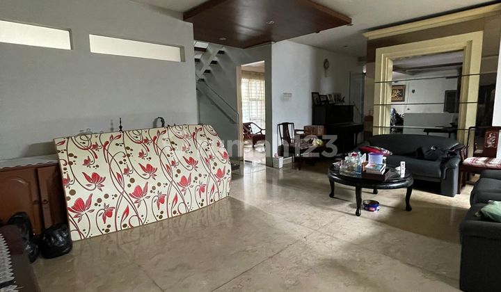 Rumah Bagus Semi Furnished SHM Komplek Suryalaya Indah, Bandung 2