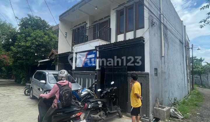 Rumah Lelang Murah 2 Lantai SHM Siap Huni di Jl. Anyelir, Bandung Rumah Lelang Murah 2 Lantai SHM Siap Huni di Jl. Anyelir, Bandung