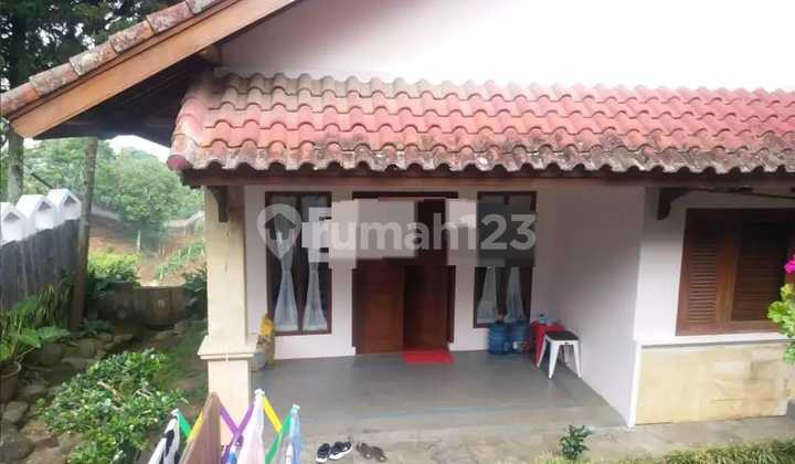 DILELANG Rumah murah bagus siap huni cantik di Jalan Cihanjuang 2