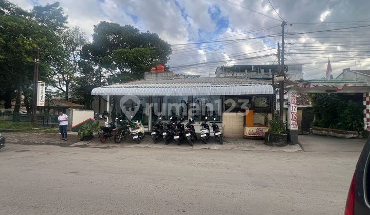 Affordable Auctioned Shophouse Ready to Occupy Strategically Located Near Ciroyom Complex 2