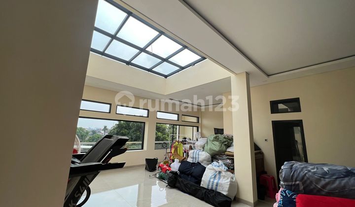 Rumah Baru Mewah Aesthetic SHM Nyaamn Sejuk Kembar Mas, Bandung 2