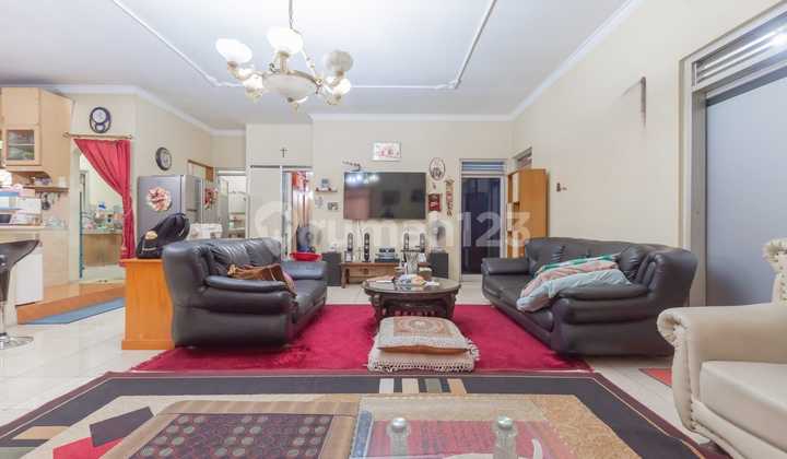 Rumah dan Ruang Usaha Strategis Pinggir Jalan SHM di Terusan Kopo 2