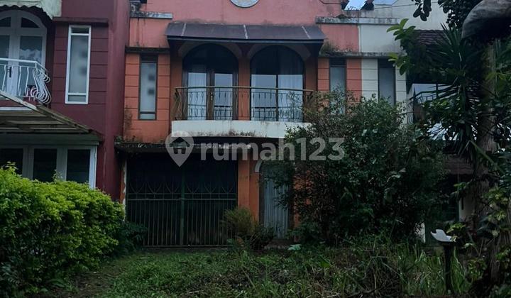 Rumah Lelang Cocok 2 Lantai SHM Bagus Sejuk Istana Bunga Lembang Rumah Lelang Cocok 2 Lantai SHM Bagus Sejuk Istana Bunga Lembang