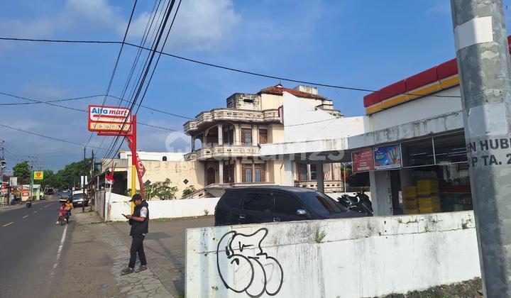 Cheap Good AUCTION Shop House 700 m2 Freehold Title Pameungpeuk Main Road, Garut.