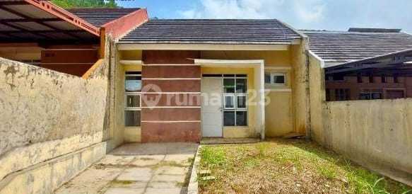 Rumah Bagus Unfurnished SHM di Bumi Cempaka Asri, 1