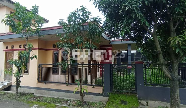LELANG Rumah 2 lantai bagus Komp DPillar Cipasir Jelegong,Bandung LELANG Rumah 2 lantai bagus Komp DPillar Cipasir Jelegong,Bandung
