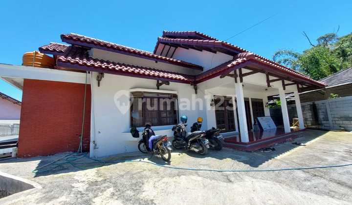 Rumah Mewah 2 Lantai Asri Nyaman Strategis di Dago Pakar, Bandung