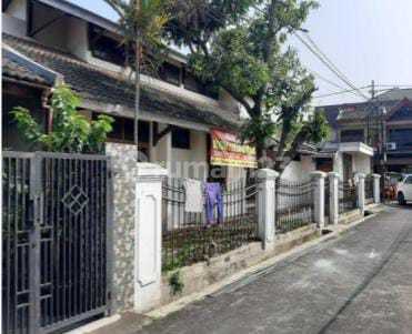 VIA AUCTION House 2 floors Good SHM Riung Complex Bandung 2