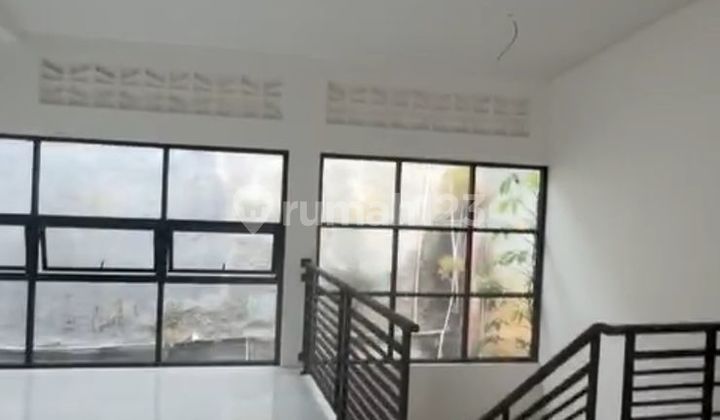 For Rent: Ready-to-Occupy Shop House in a Strategic Location at Sayap Bkr, Bandung 2