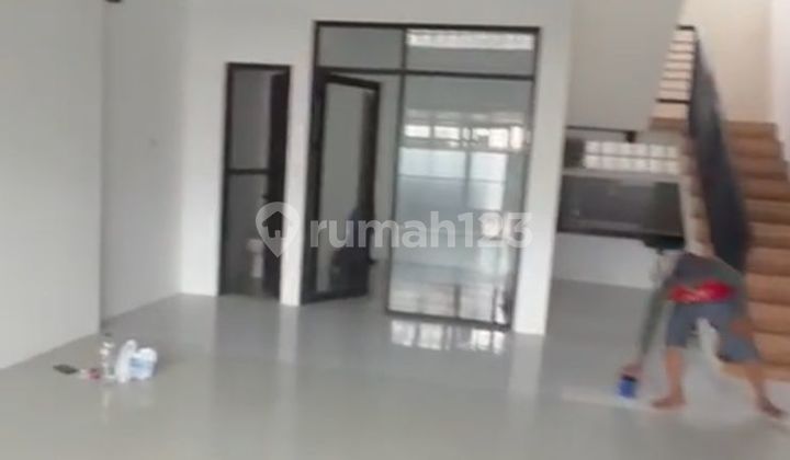 For Rent: Ready-to-Occupy Shop House in a Strategic Location at Sayap Bkr, Bandung 1