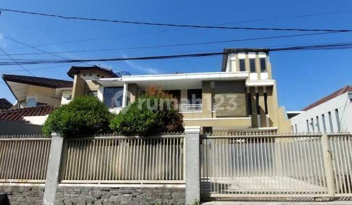 Rumah LELANG Murah Bagus Unfurnished SHM  Jalan Mengger, Bandung