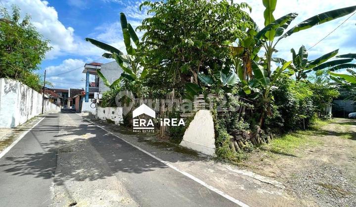 Cheap land in Kartasura, suitable for boarding houses near UMS campus. Cheap land in Kartasura, suitable for boarding houses near UMS campus.