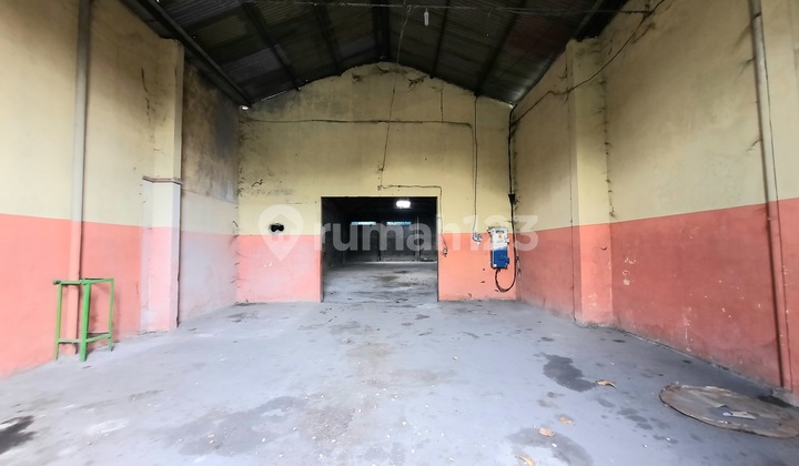 Gudang barang dekat pintu tol di kartasura Sukoharjo 4