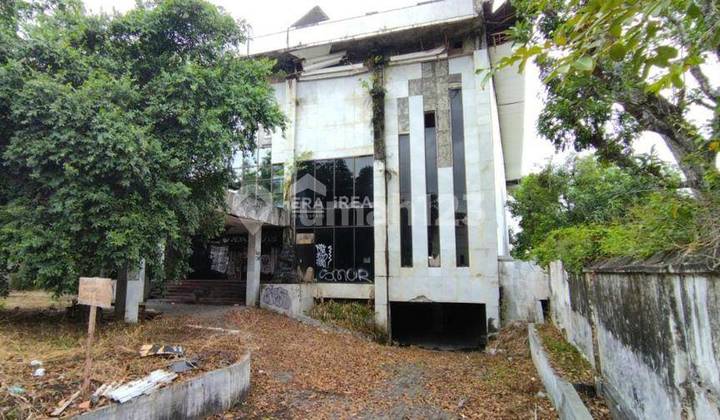 Gudang dan gedung dekat pasar gondosuman di Jogjakarta 4