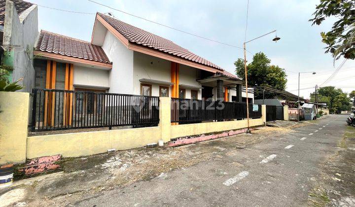 Rumah Solo Dijual Dekat Bandara Adi Sumarmo Solo 1