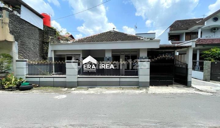 Rumah bagus Solo kota Laweyan dekat kampus UMS 