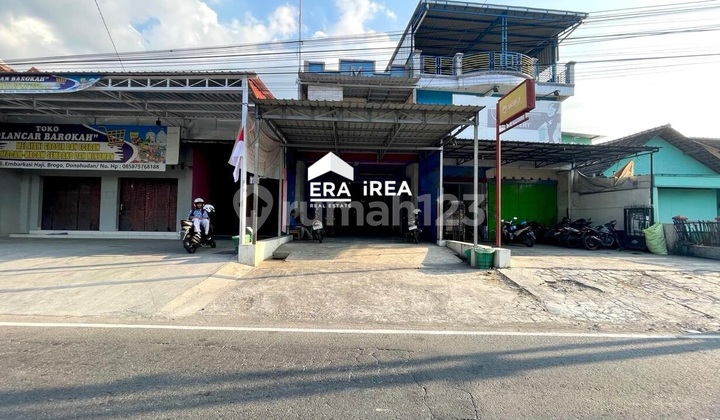 House and Business Space in a Busy Area Near Solo Boyolali Airport House and Business Space in a Busy Area Near Solo Boyolali Airport