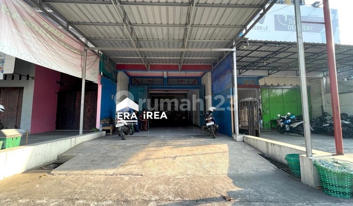 House and Business Space in a Busy Area Near Solo Boyolali Airport House and Business Space in a Busy Area Near Solo Boyolali Airport
