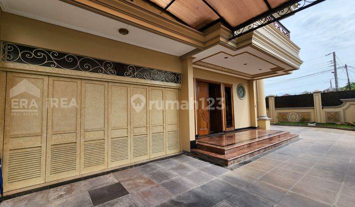 Rumah Mewah Bagus Full Furnished Solo Baru  2