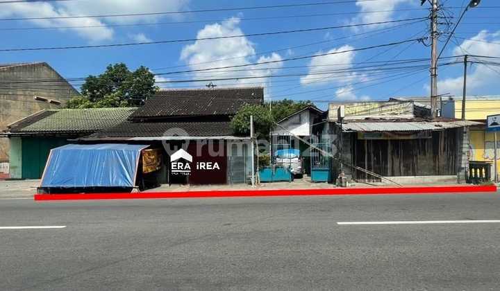 Kartasura land is suitable for business in a crowded area.