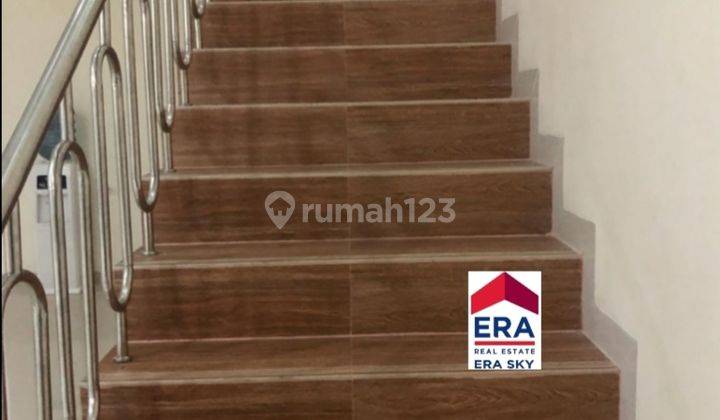 Rumah Hook 2 Lantai Baru Renovasi Siap Huni Disewakan di Kemang Pratama Bekasi 2