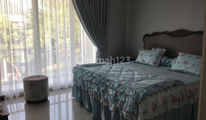 Rumah Hoek Dijual di Cluster Maple Summarecon Bekasi 2