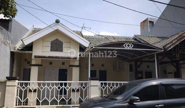 Disewakan Rumah Bebas Banjir di Harapan Indah Bulevar Hijau Bekasi 1