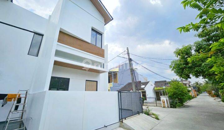 Rumah Minimalis Modern 2 Lantai di Harapan Indah Bekasi 1