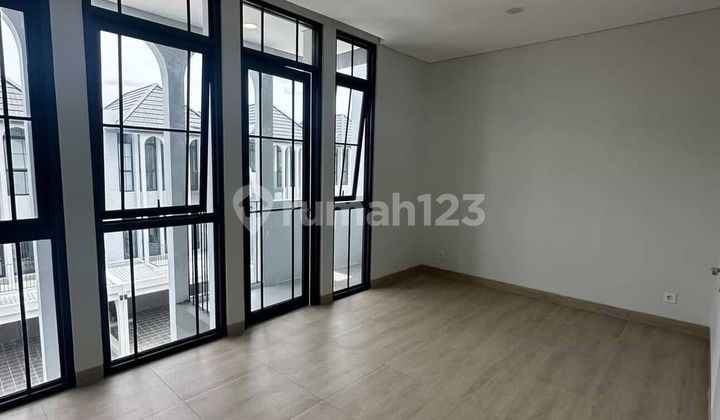 Termurah Bebas Banjir 3 Lantai Dekat Akses Tol Pusat BSD 2