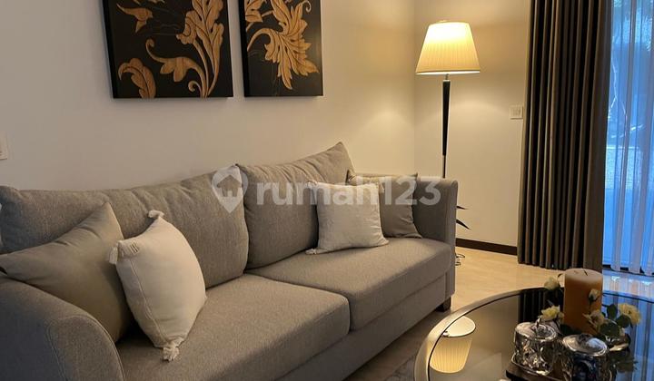 Bagus !! Rumah Mewah Semi Furnished Dekat Qbig di Zora BSD 2