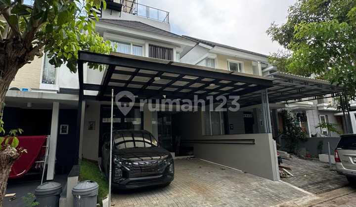 Dijual / Disewakan Rumah Mewah 3½ Lantai di Northwest 2
