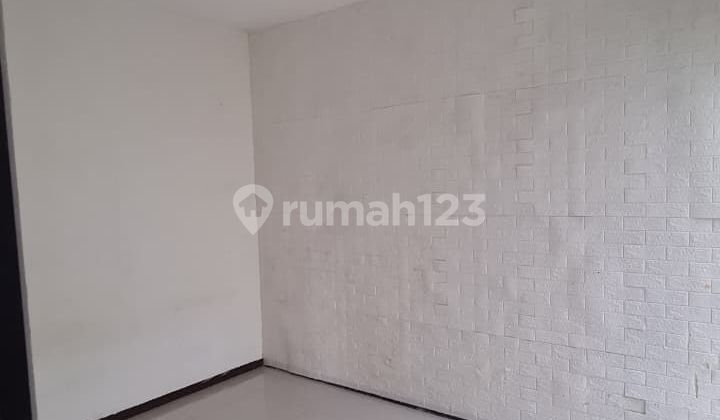 Termurah 1 M-An di Surabaya Barat , Rumah Baru Renovasi di De Casa Lakarsantri - Siap Huni 2