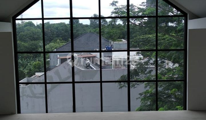 Rumah Siap Huni Bangunan Mandiri Delatinos Bsd City Posisi Hoek Banci