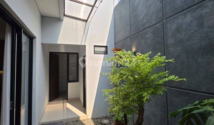 Rumah Baru Sudah Semifurnish Mewah di Kencana Loka BSD 2