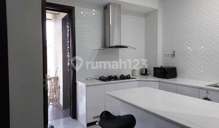 Dijual Rumah Cluster Alam Signature 8X20 Carport Muat 8 Mobil 2