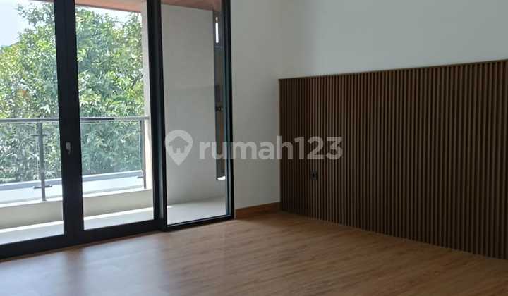 New House in BSD Premium Building Free Kitchen Set Ready to Occupy 2