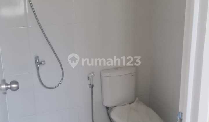 For Rent, Adjoined Shophouse Suitable for Indomaret and Alfamart Businesses 2