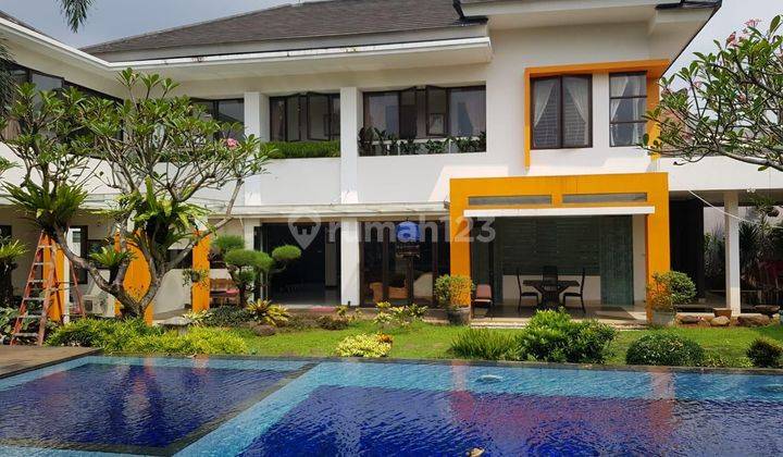 Rumah Mewah Nuansa Resort Halaman Luas di Taman Giri Loka Bsd 1