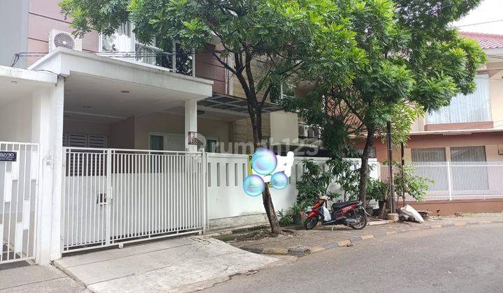 Rumah Mewah Bintaro Sektor 5 Lokasi Strategis Dekat Jalan Utama 1